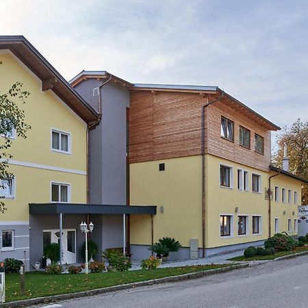 Hotel Gasthof-Strasser Tumeltsham Dış mekan fotoğraf